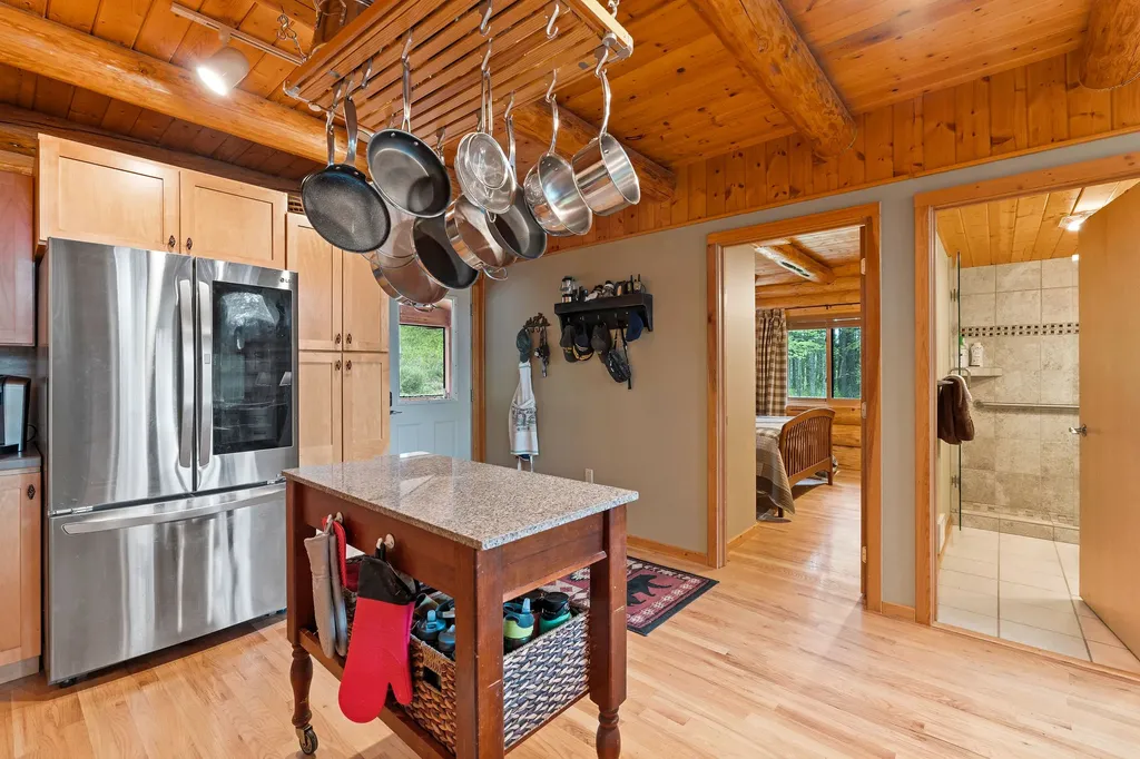 1087 Lakeview Lane Columbia Falls MT 59912