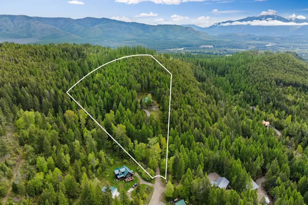 1087 Lakeview Lane Columbia Falls MT 59912