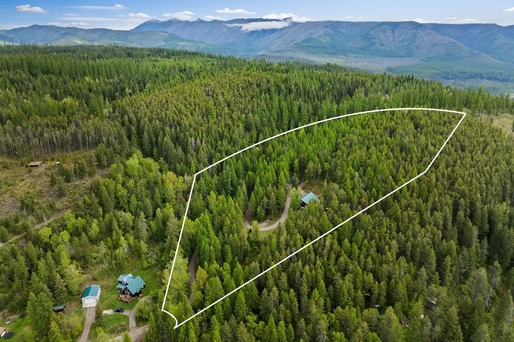 1087 Lakeview Lane Columbia Falls MT 59912