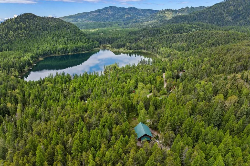 1087 Lakeview Lane Columbia Falls MT 59912