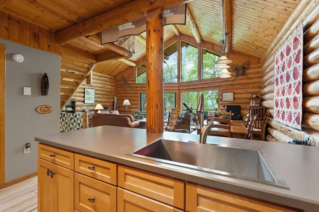 1087 Lakeview Lane Columbia Falls MT 59912