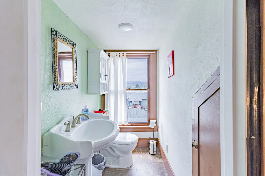 1036 W Diamond Street Butte MT 59701