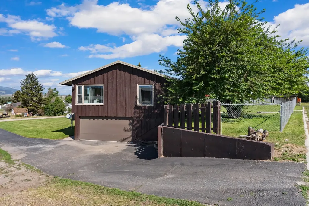 1108 Copper Court Deer Lodge MT 59722