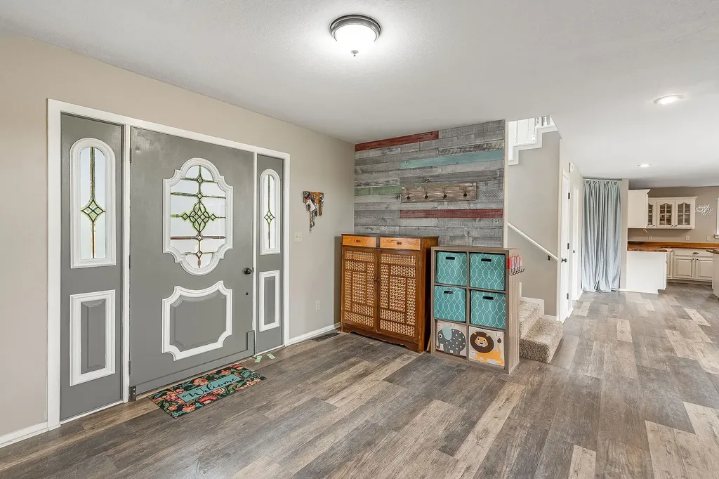 405 Buffalo Trail Somers MT 59932