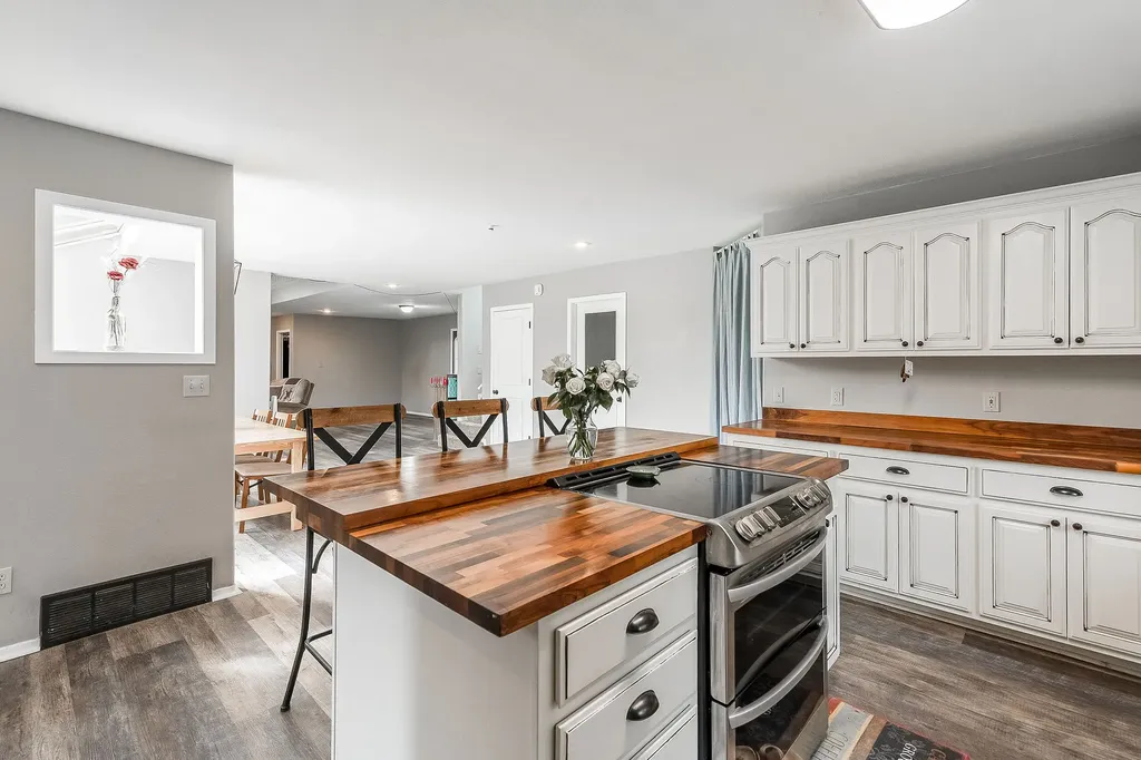 405 Buffalo Trail Somers MT 59932