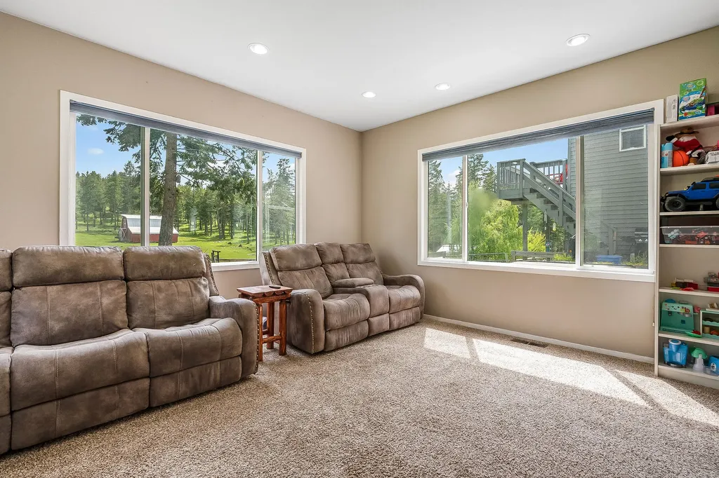 405 Buffalo Trail Somers MT 59932