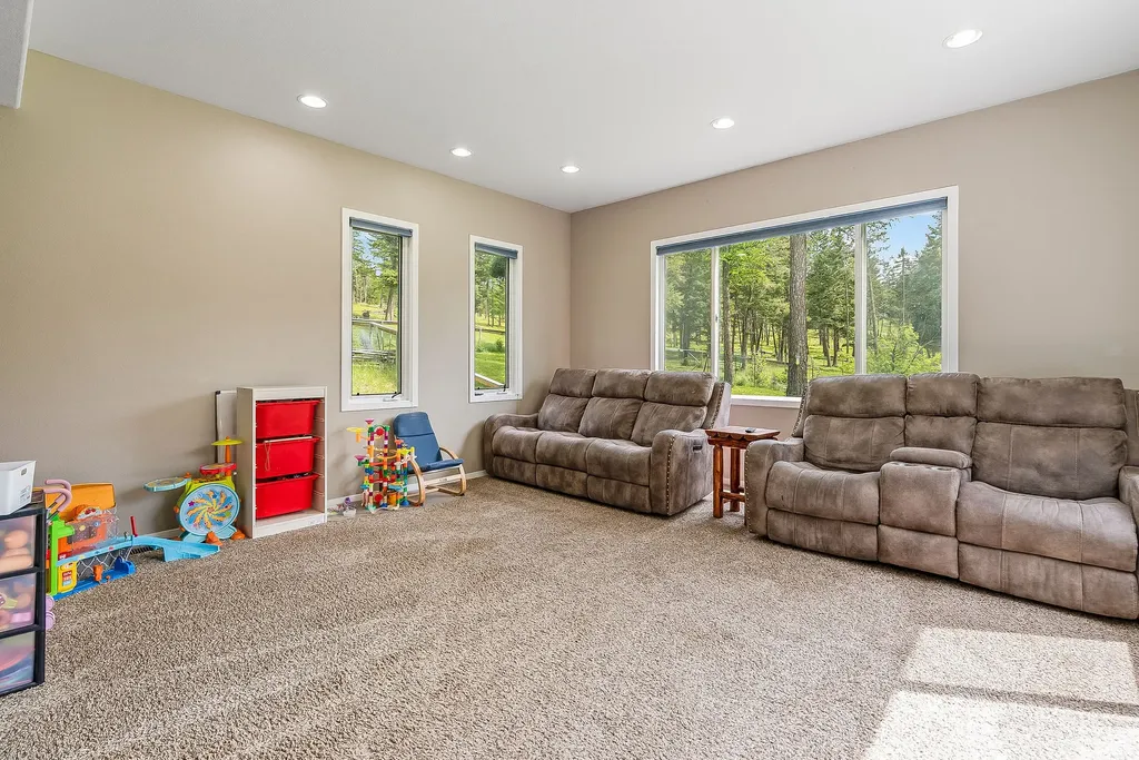 405 Buffalo Trail Somers MT 59932