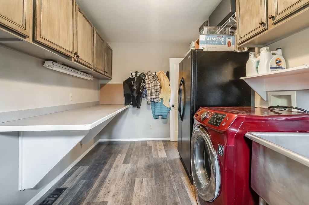 405 Buffalo Trail Somers MT 59932