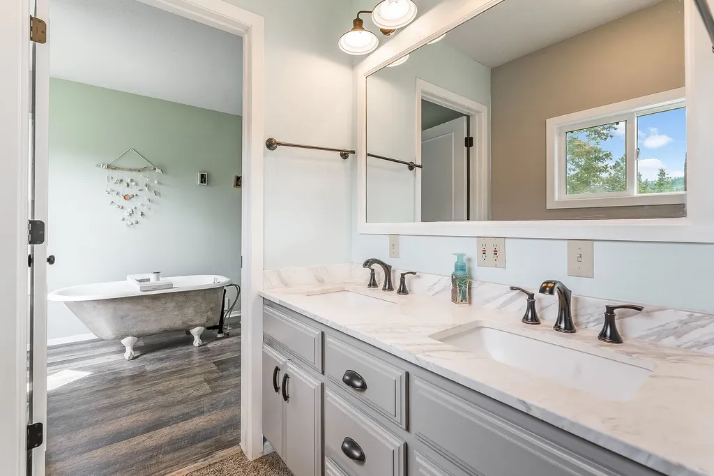 405 Buffalo Trail Somers MT 59932