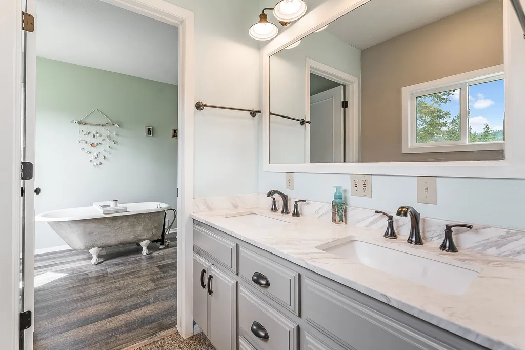 405 Buffalo Trail Somers MT 59932
