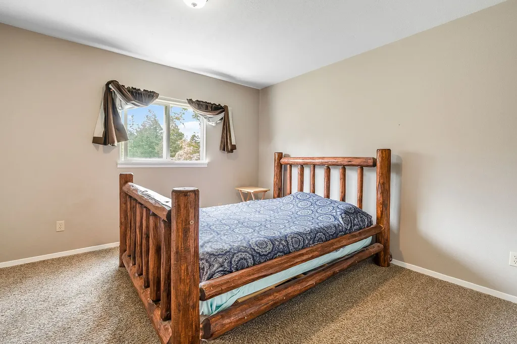 405 Buffalo Trail Somers MT 59932
