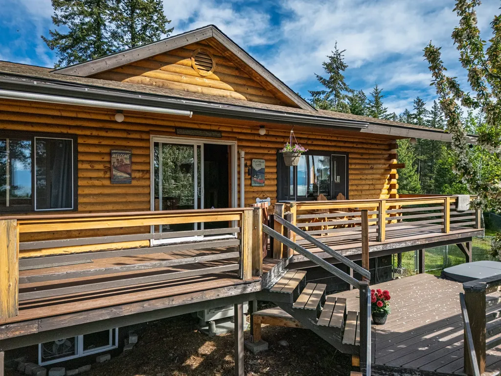 161 Pineview Drive Lakeside MT 59922