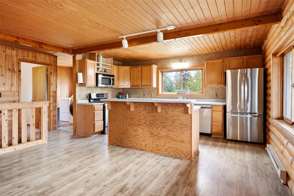 161 Pineview Drive Lakeside MT 59922