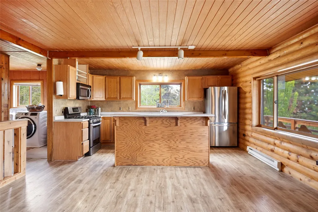 161 Pineview Drive Lakeside MT 59922