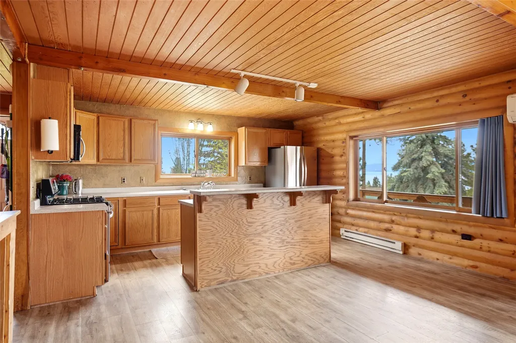 161 Pineview Drive Lakeside MT 59922
