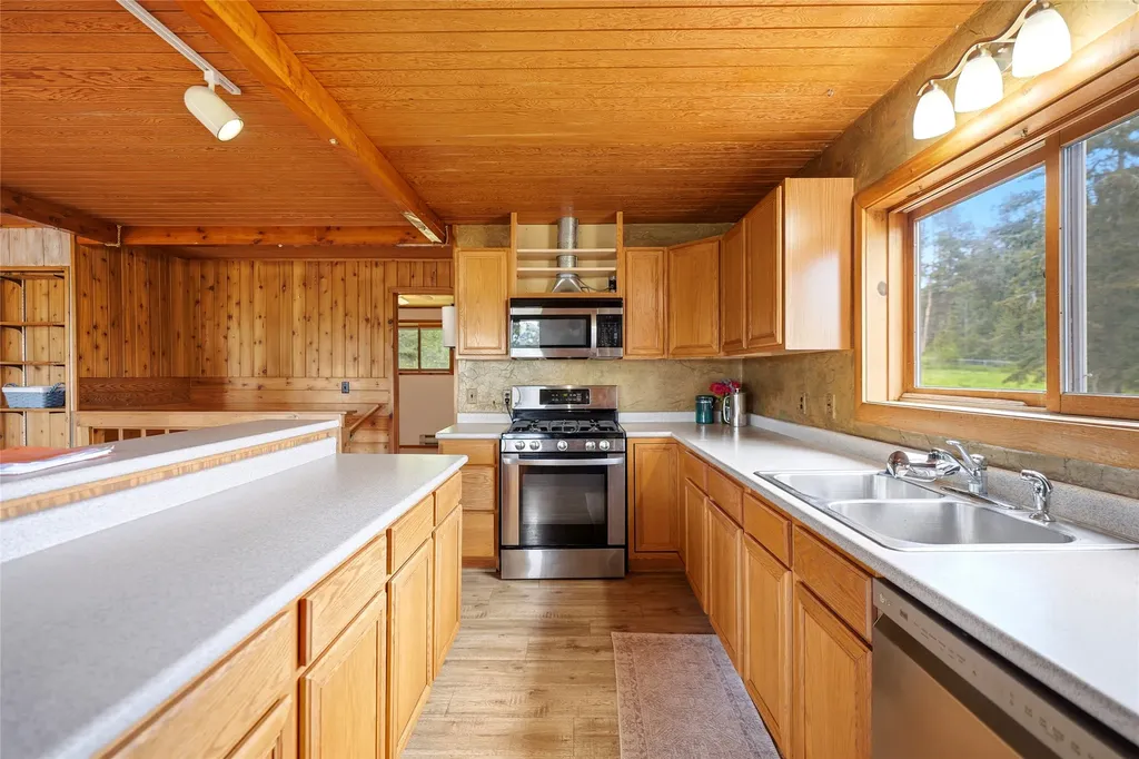 161 Pineview Drive Lakeside MT 59922