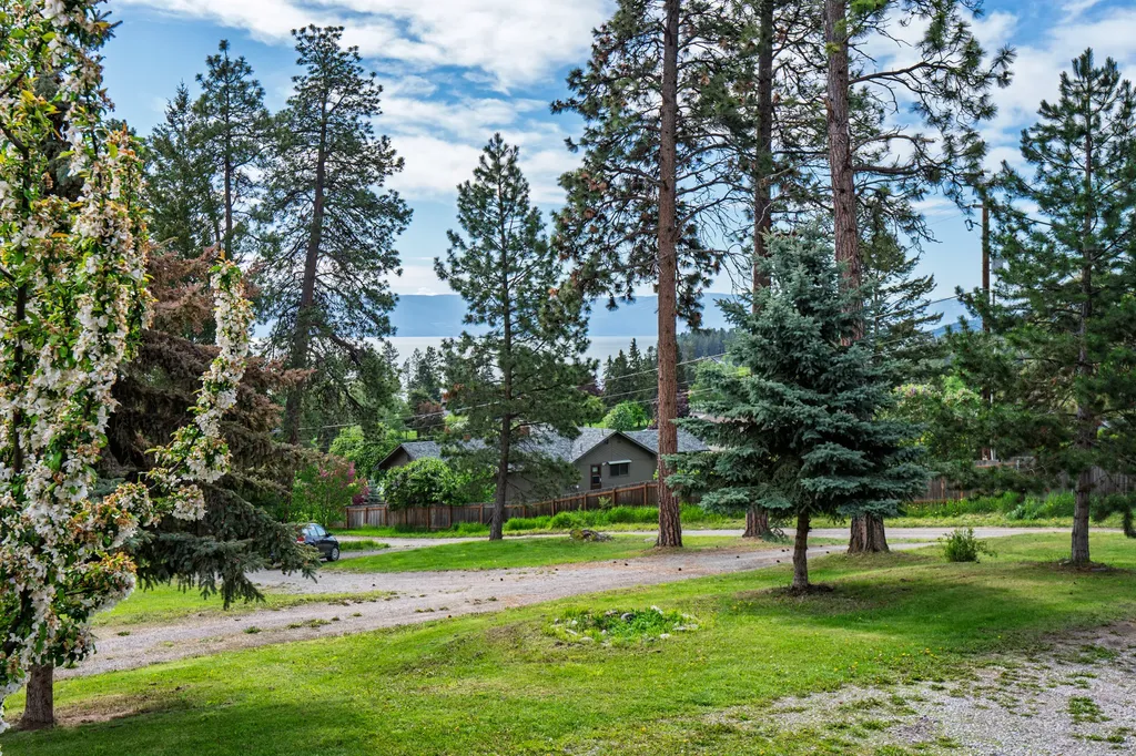 161 Pineview Drive Lakeside MT 59922
