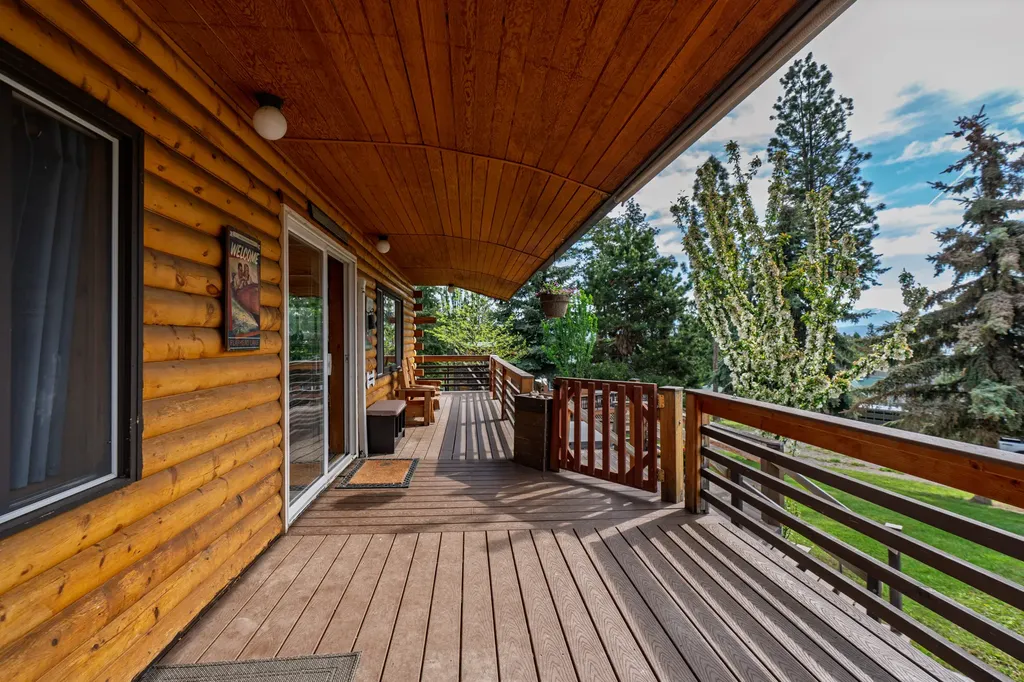 161 Pineview Drive Lakeside MT 59922