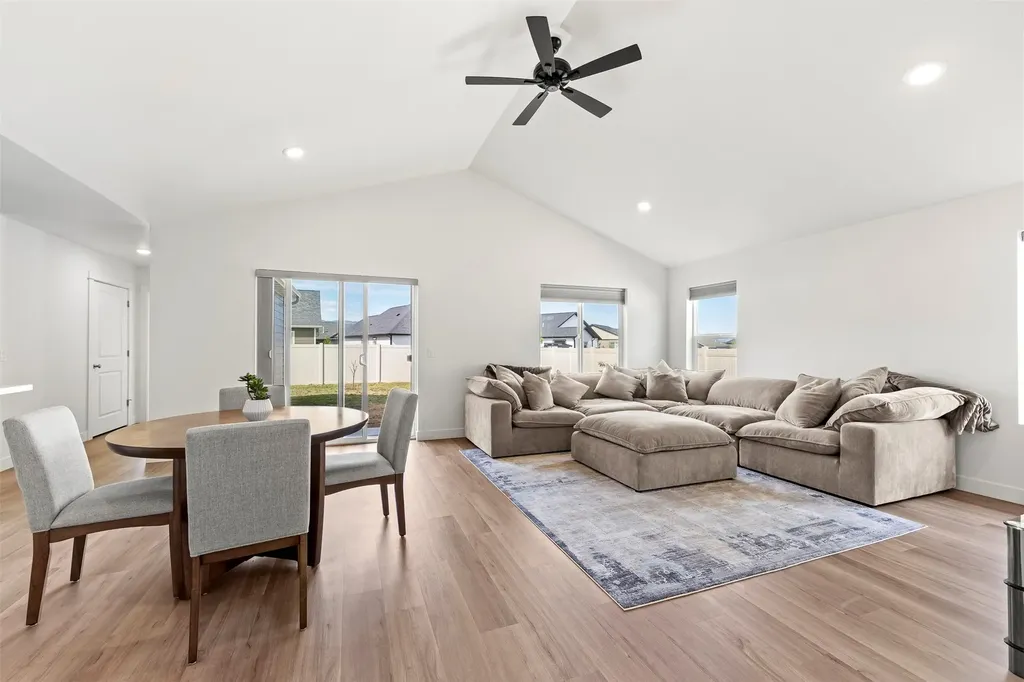 315 Meadow View Loop East Helena MT 59635