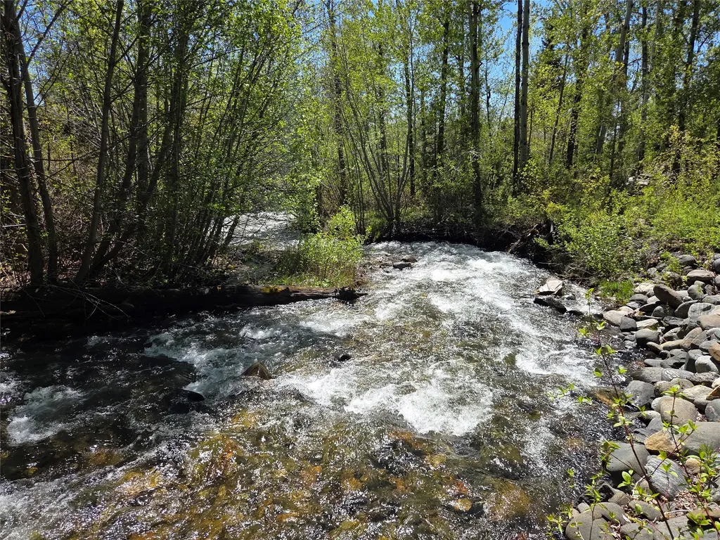 9 Booth Gulch Lane Sheridan MT 59749