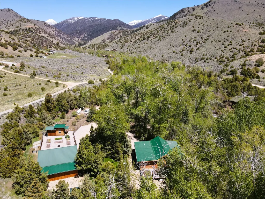 9 Booth Gulch Lane Sheridan MT 59749