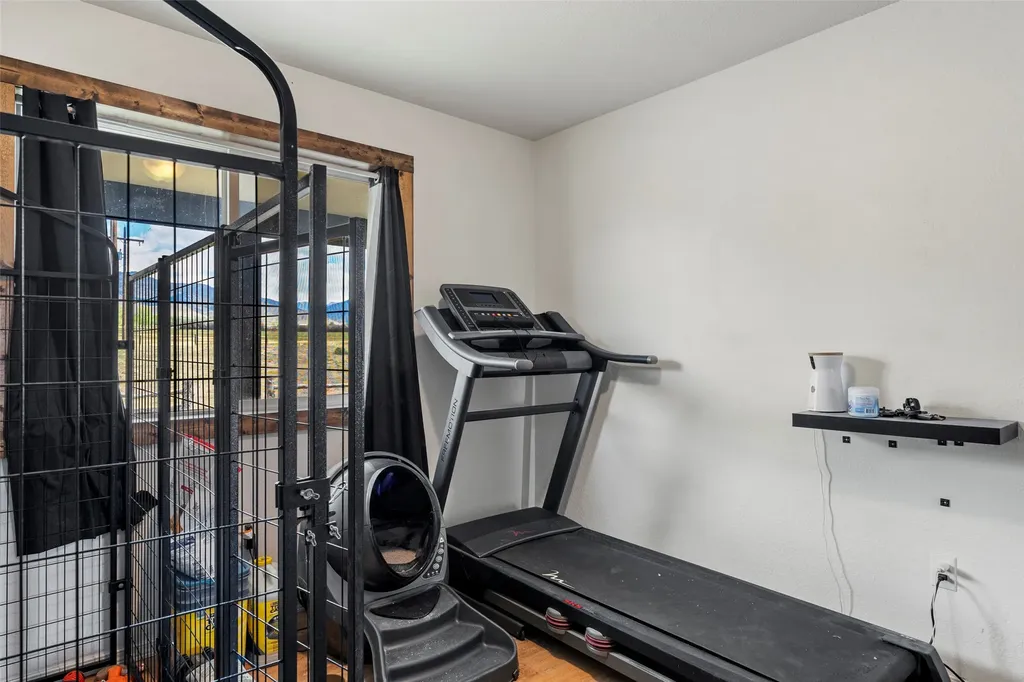 3403 Mt-287 Sheridan MT 59749