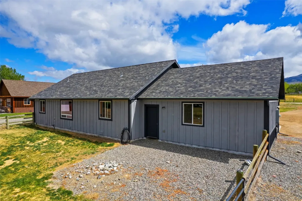 3403 Mt-287 Sheridan MT 59749