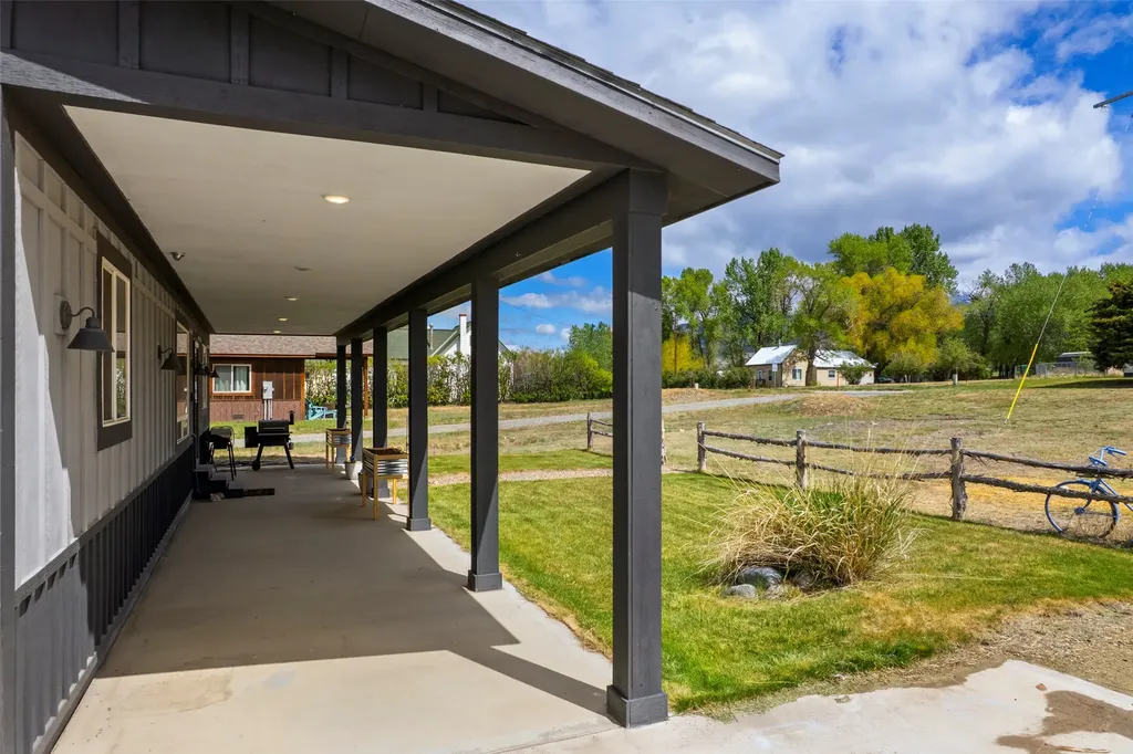 3403 Mt-287 Sheridan MT 59749