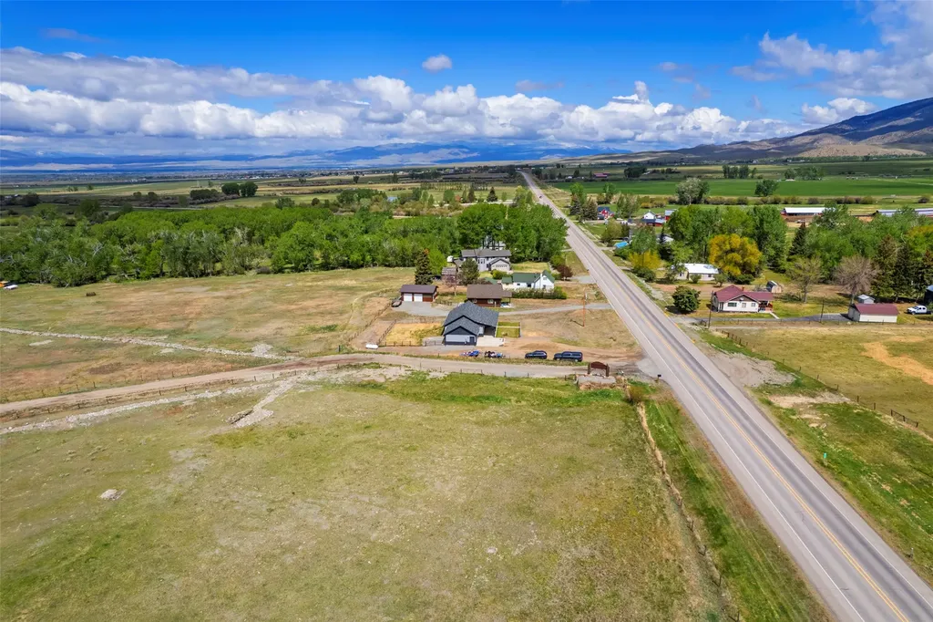 3403 Mt-287 Sheridan MT 59749