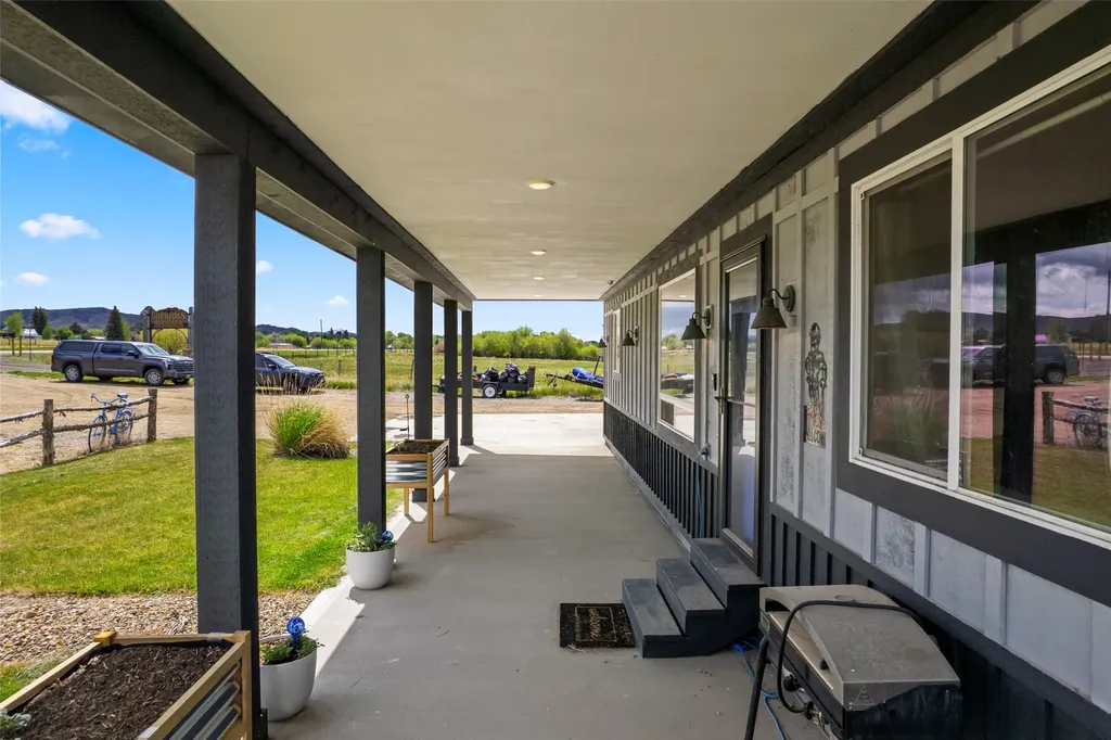 3403 Mt-287 Sheridan MT 59749