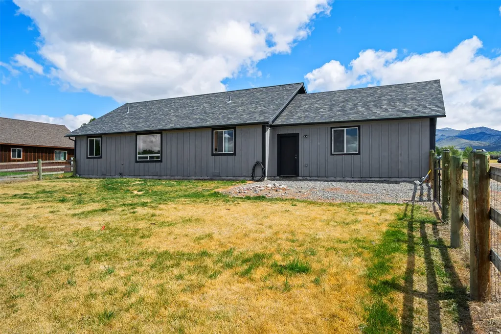 3403 Mt-287 Sheridan MT 59749