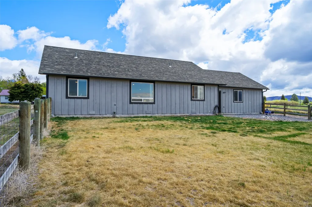 3403 Mt-287 Sheridan MT 59749