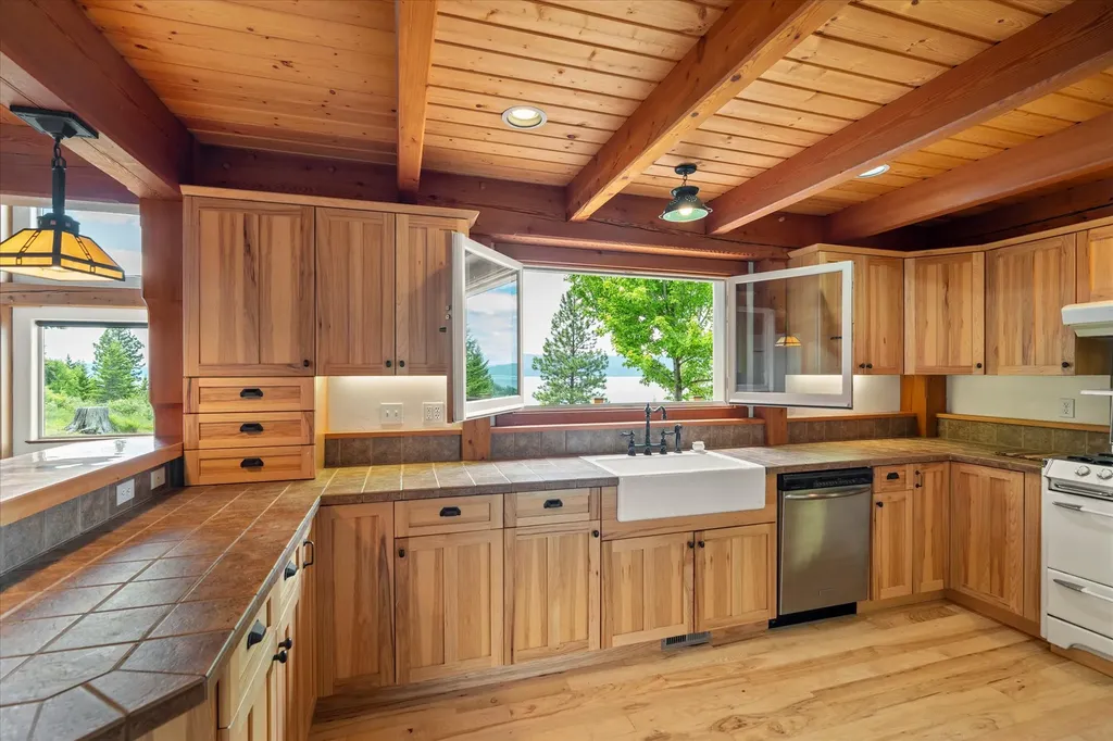 16029 Sunset Heights Drive Bigfork MT 59911