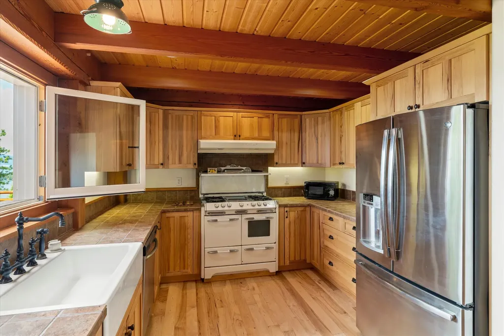 16029 Sunset Heights Drive Bigfork MT 59911
