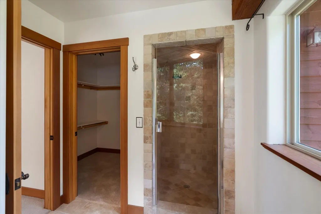16029 Sunset Heights Drive Bigfork MT 59911