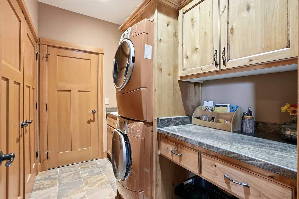 440 Vista View Loop Stevensville MT 59870