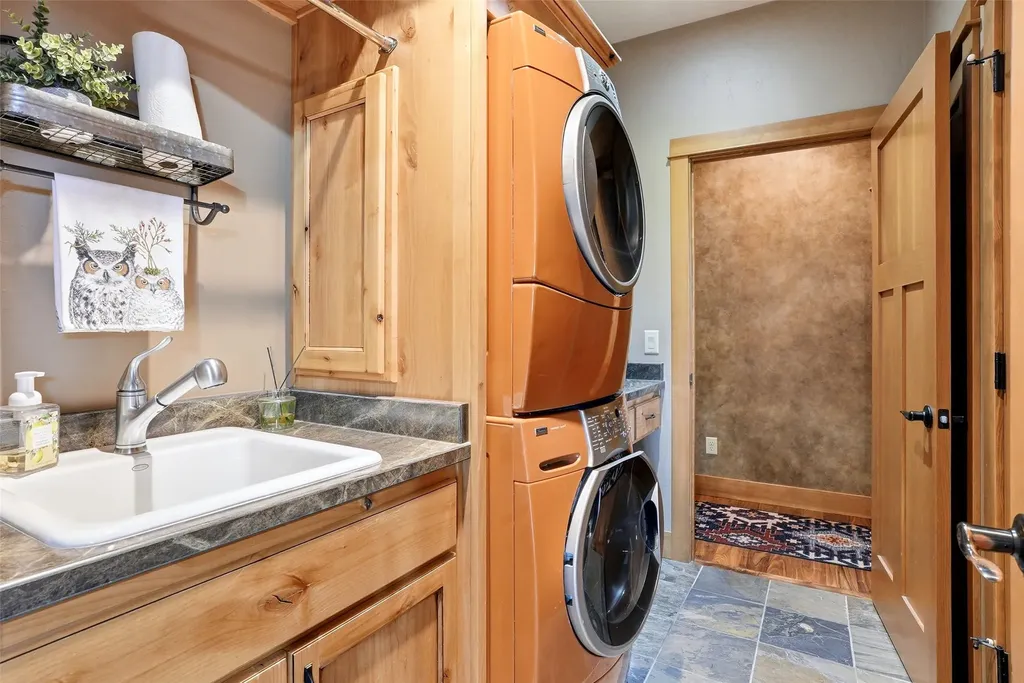 440 Vista View Loop Stevensville MT 59870