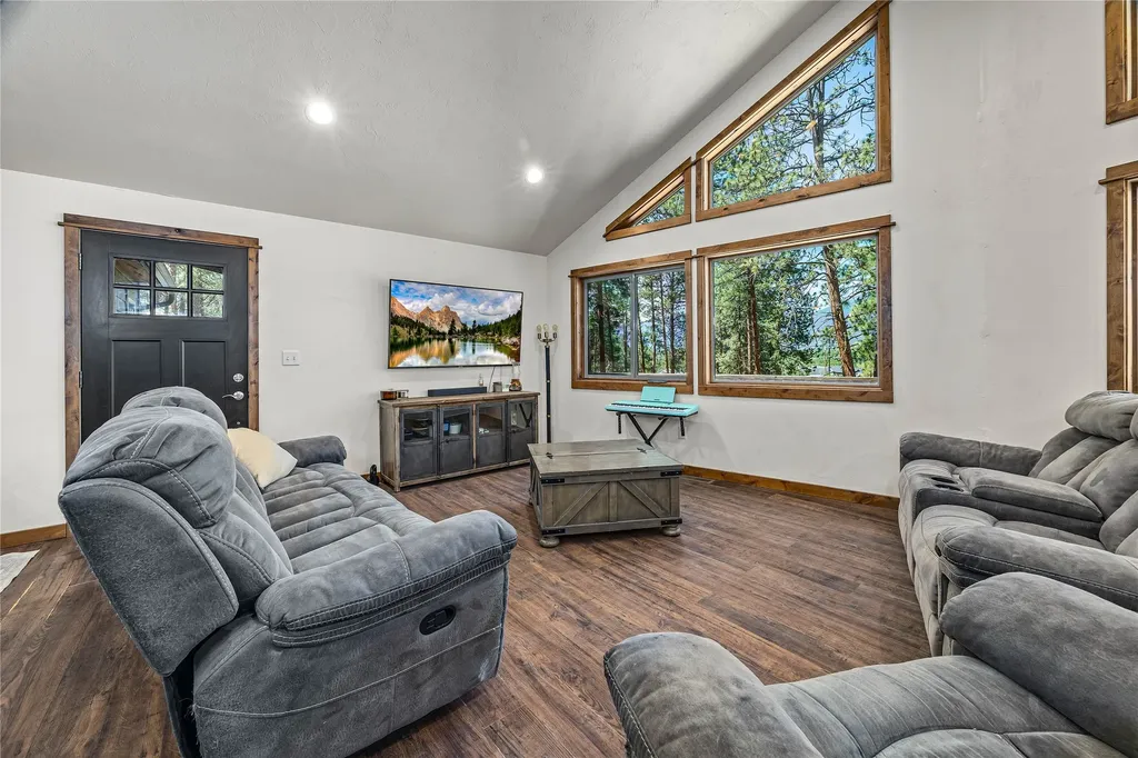 137 Rambling River Road Stevensville MT 59870