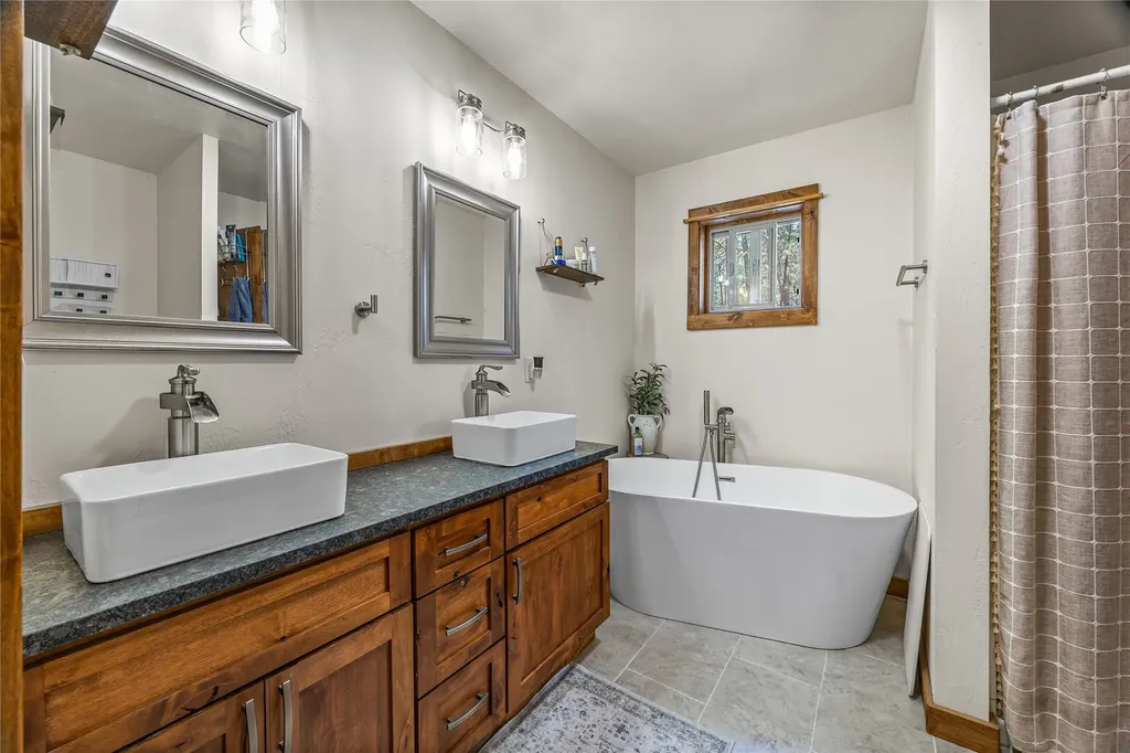 137 Rambling River Road Stevensville MT 59870