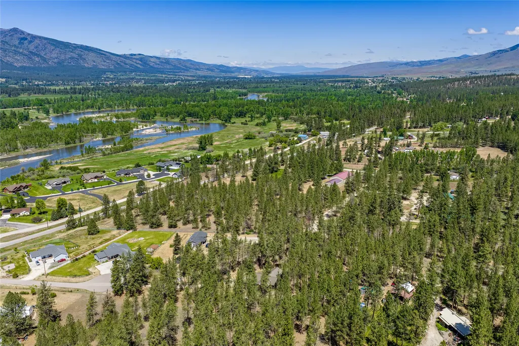 137 Rambling River Road Stevensville MT 59870