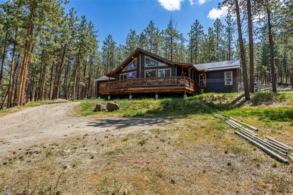 137 Rambling River Road Stevensville MT 59870