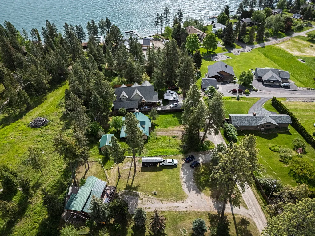 165 Pineview Drive Lakeside MT 59922