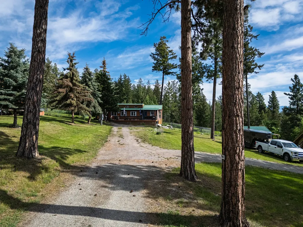165 Pineview Drive Lakeside MT 59922