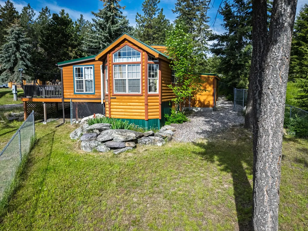 165 Pineview Drive Lakeside MT 59922
