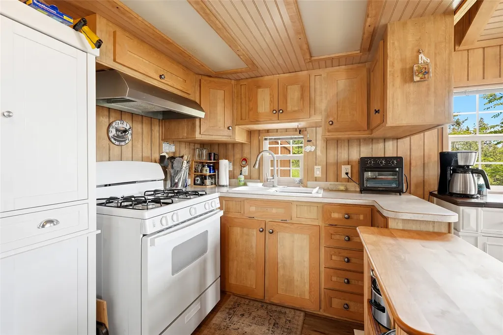 165 Pineview Drive Lakeside MT 59922