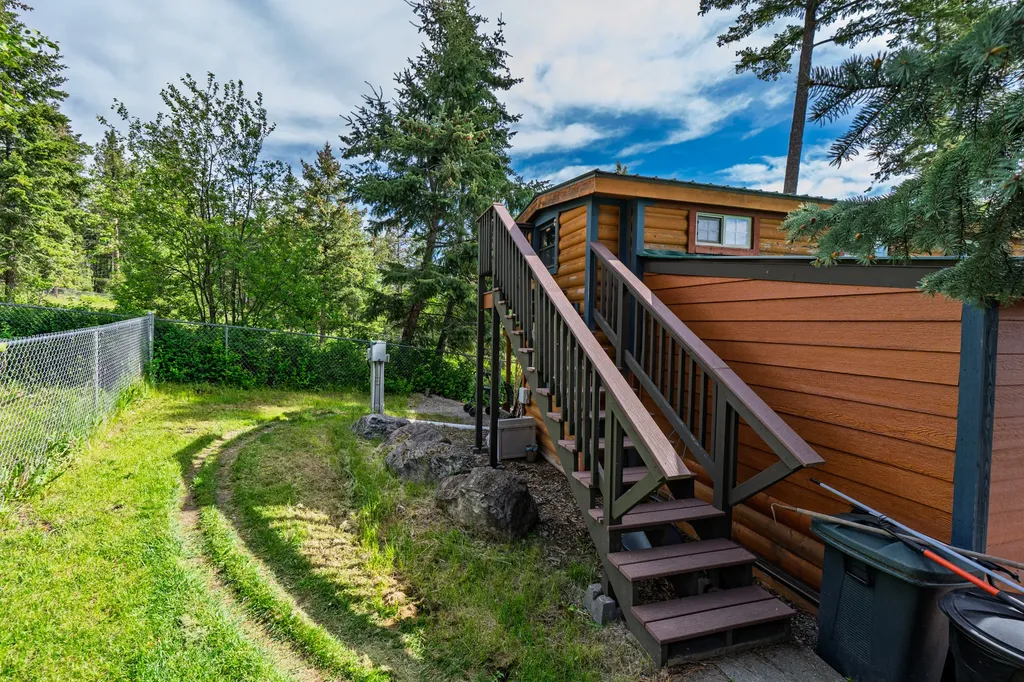 165 Pineview Drive Lakeside MT 59922