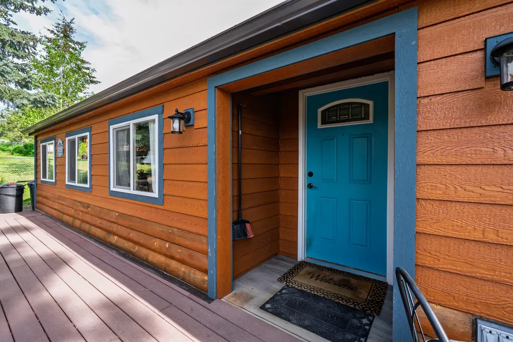 165 Pineview Drive Lakeside MT 59922