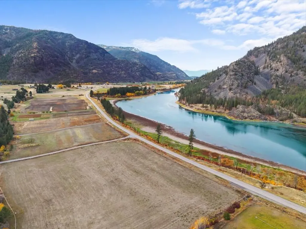 8596 Mt Highway 200 Plains MT 59859