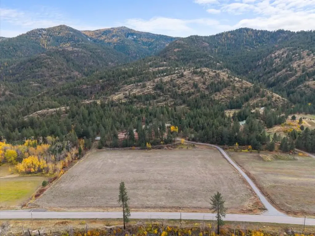 8596 Mt Highway 200 Plains MT 59859