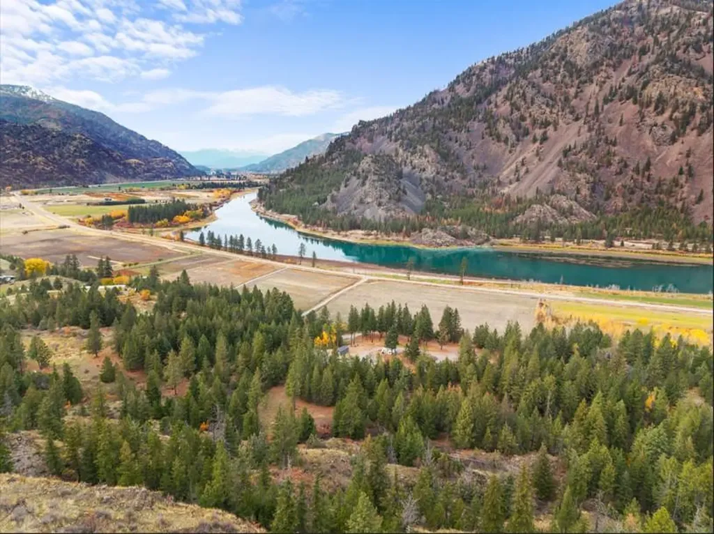 8596 Mt Highway 200 Plains MT 59859